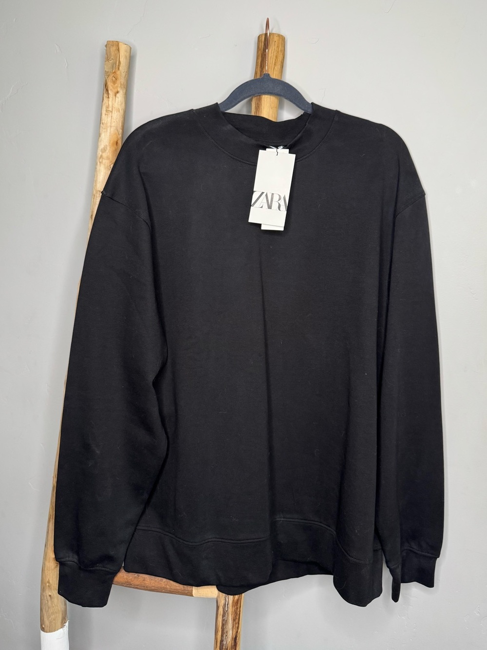 NWT Zara Men’s Black Crewneck Pullover